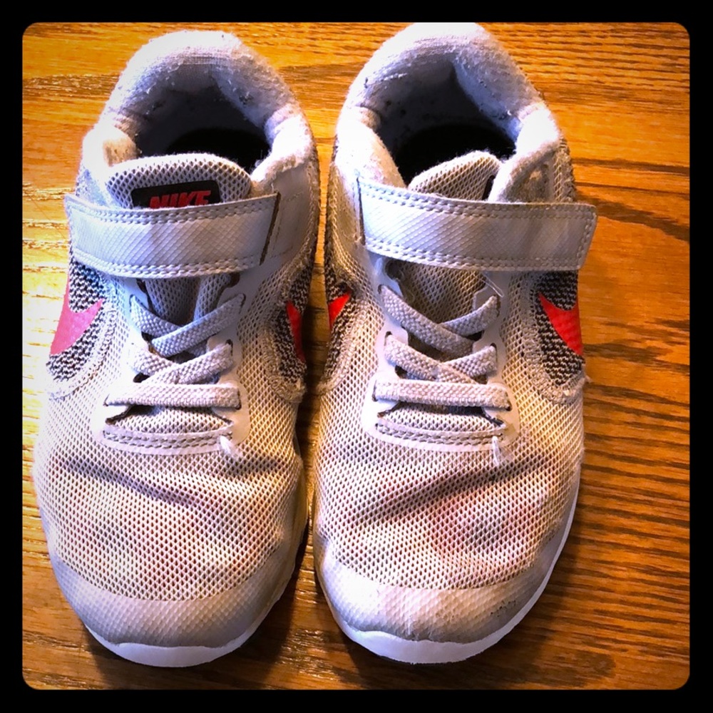 Gray and red boys nike tennis shoes